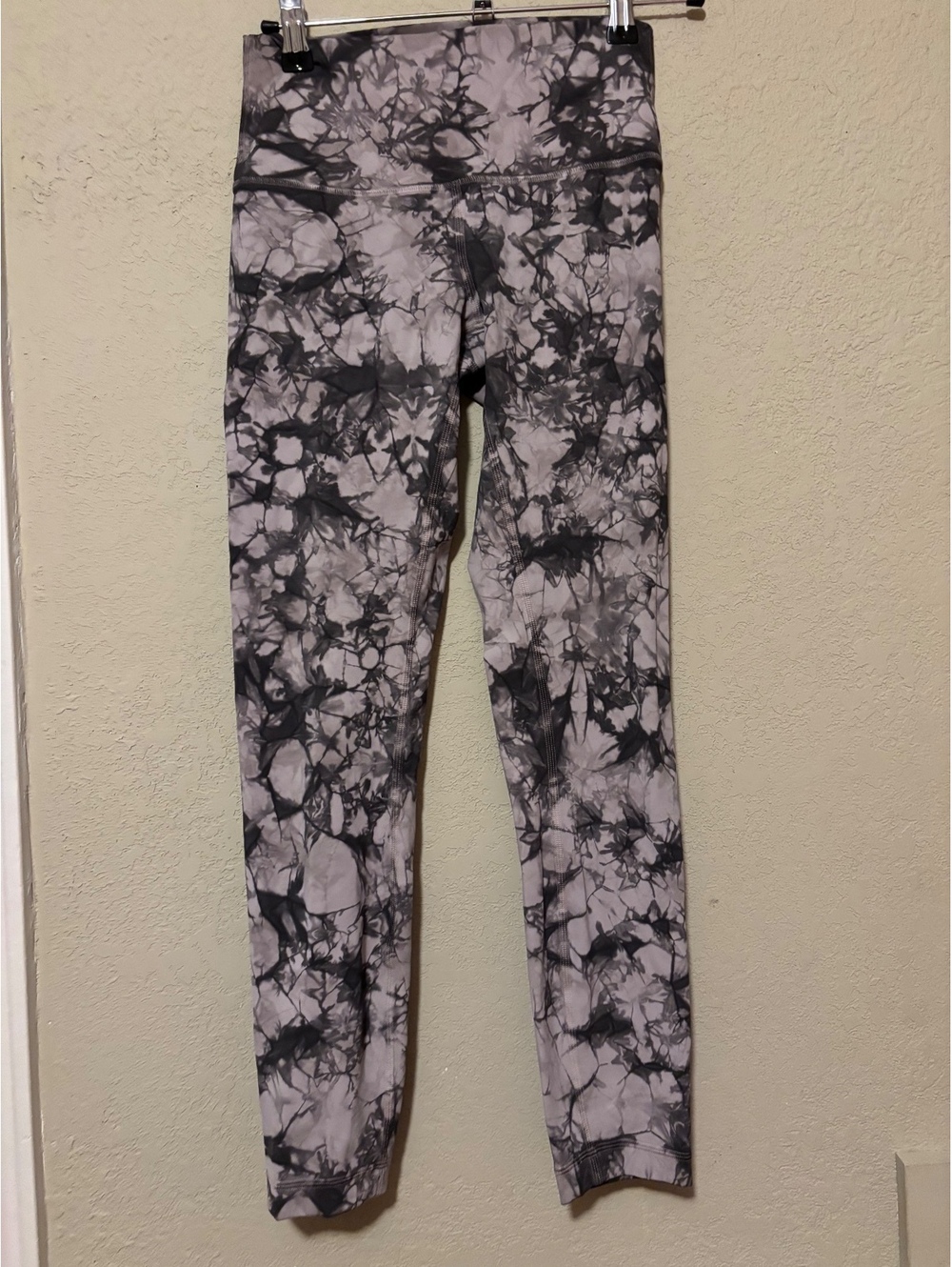 Lululemon Tie-Dye Leggings Size 4